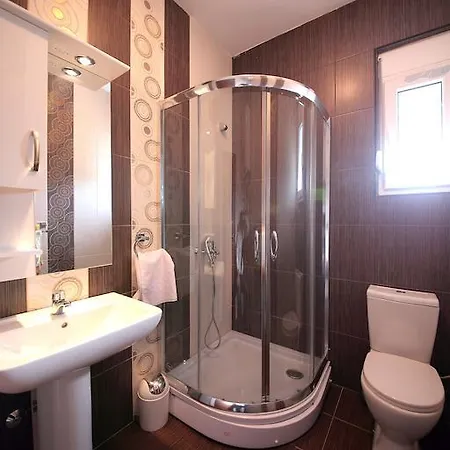 Apartment Aleksandra *