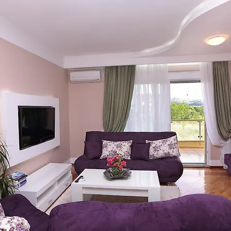 Апартаменты Aleksandra *