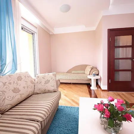 Apartment Aleksandra *